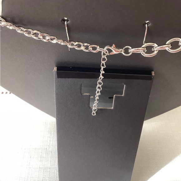 Pearl Silver Tone Pendant Necklace and Earrings - Picture 3 of 3